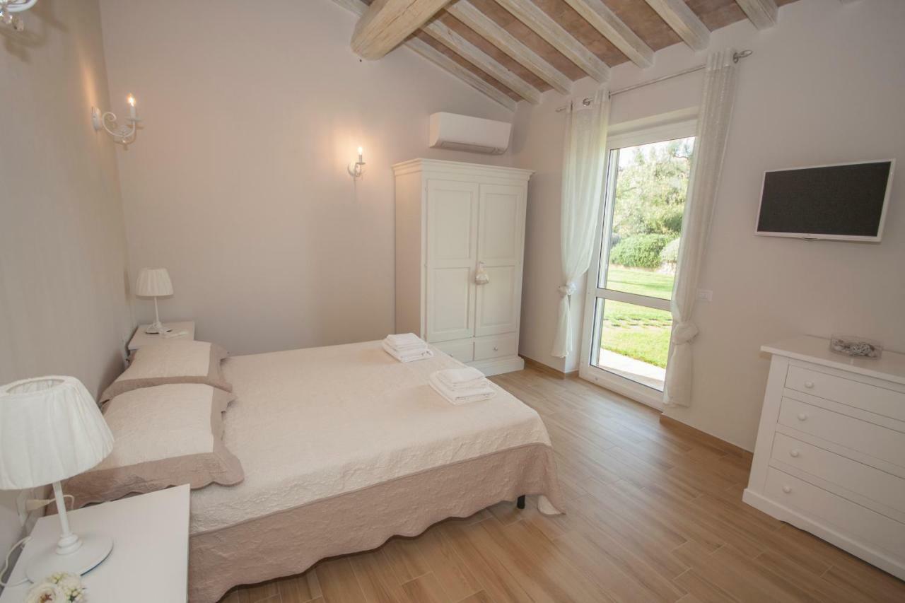 Agriturismo Il Mirto Pescia Romana Bagian luar foto